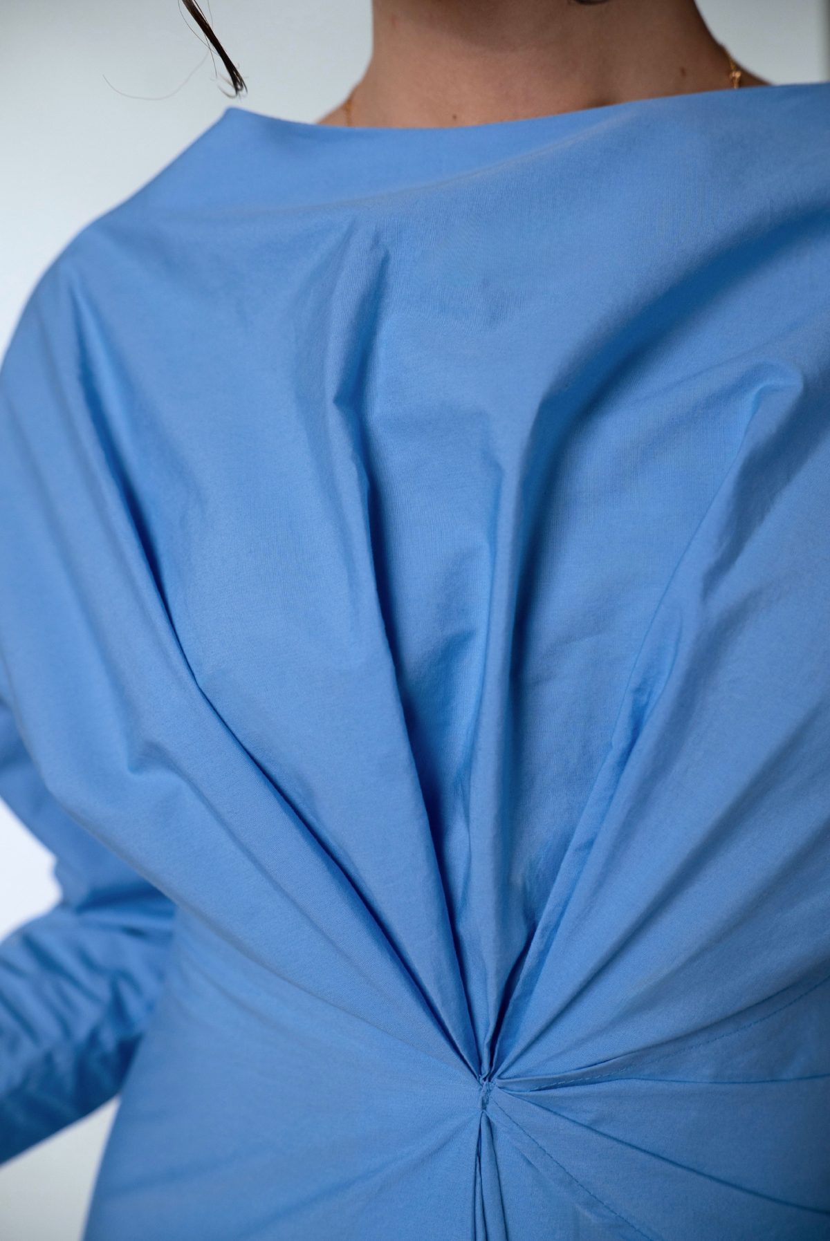 Robe asymétrique drapée bleue - Britt